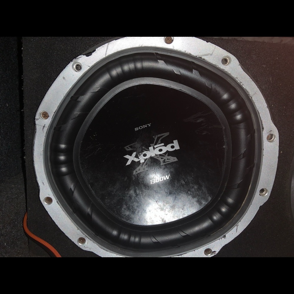 Subwoofer - Picture 3 of 4
